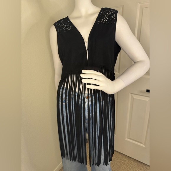 Idyllwind Black Sleeveless Fringe Top Western Style Size Medium - Picture 1 of 15